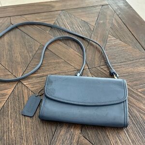 Coach Vintage Envelope Crossbody Wallet – Navy Blue Leather